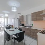 Cozy Apartment, Close To The Sea C4