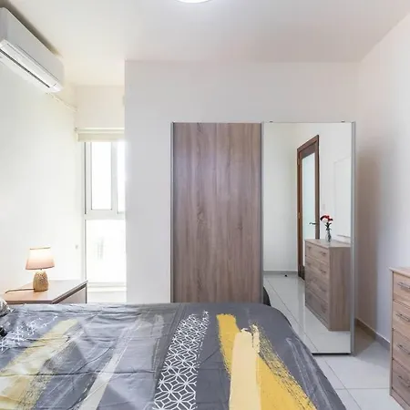 아파트 Cozy Apartment, Close To The Sea C4 *