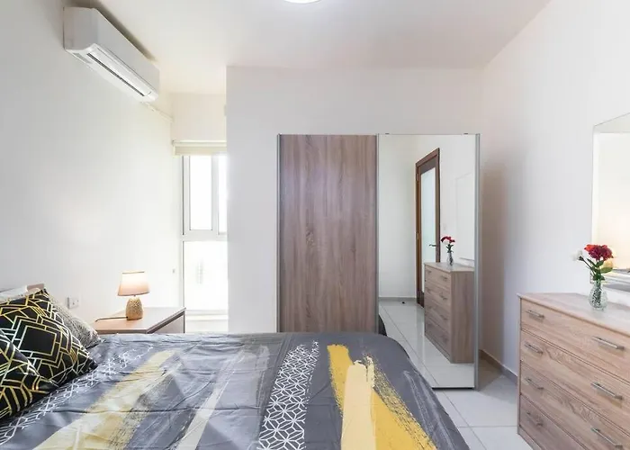 Daire Cozy Apartment, Close To The Sea C4 *